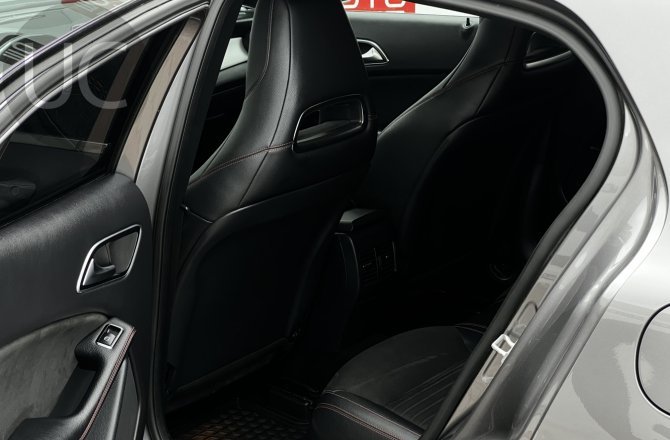 Mercedes-Benz GLA-Class 2014 года за 2 399 990 рублей
