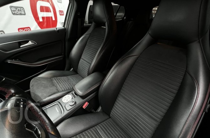 фотографии Mercedes-Benz GLA-Class