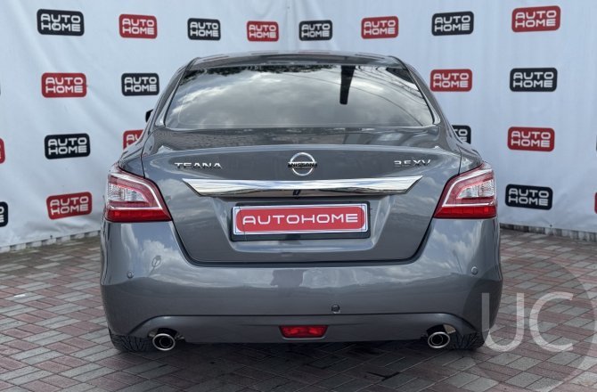купить б/у автомобиль Nissan Teana 2014 года