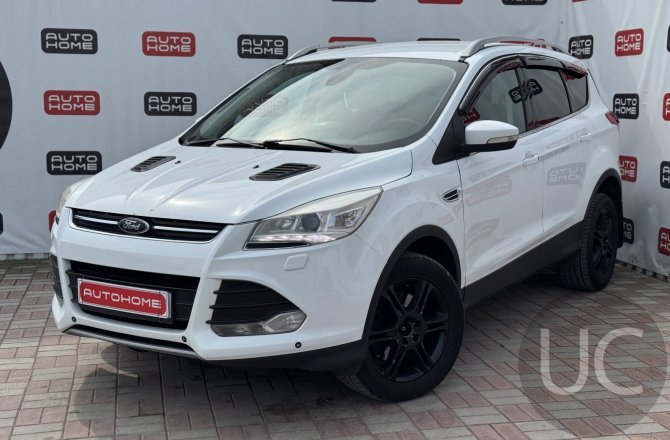 подержанный авто Ford Kuga 2014 года