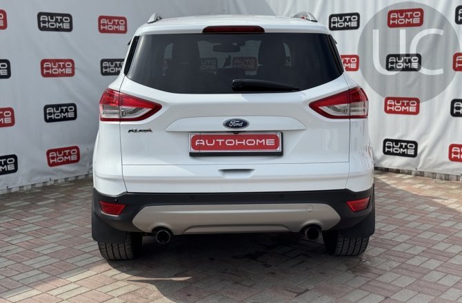купить б/у автомобиль Ford Kuga 2014 года