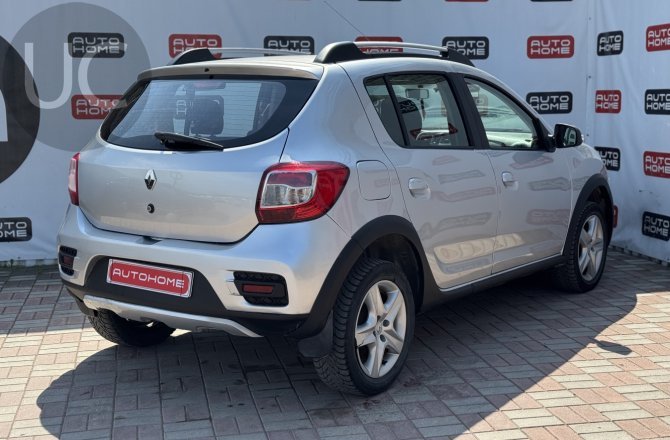 купить Renault Sandero с пробегом, 2017 года