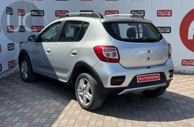 Renault Sandero 2017 года за 1 049 990 рублей