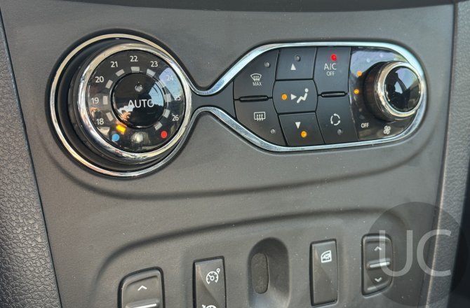купить Renault Sandero с пробегом, 2017 года