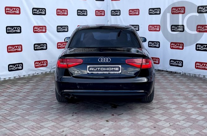 купить б/у автомобиль Audi A4 2013 года