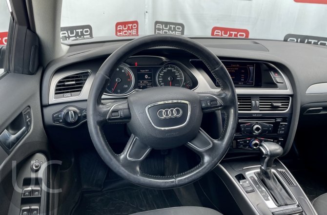 купить б/у автомобиль Audi A4 2013 года