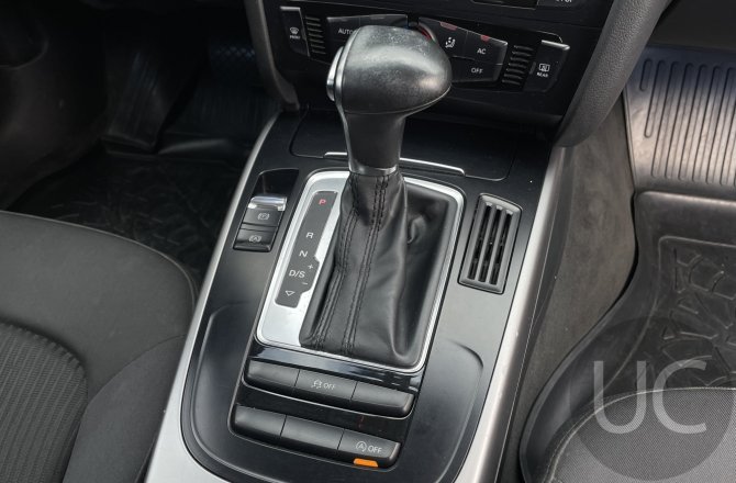 подержанный авто Audi A4 2013 года