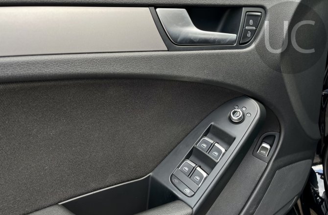 объявление о продаже Audi A4 2013 года