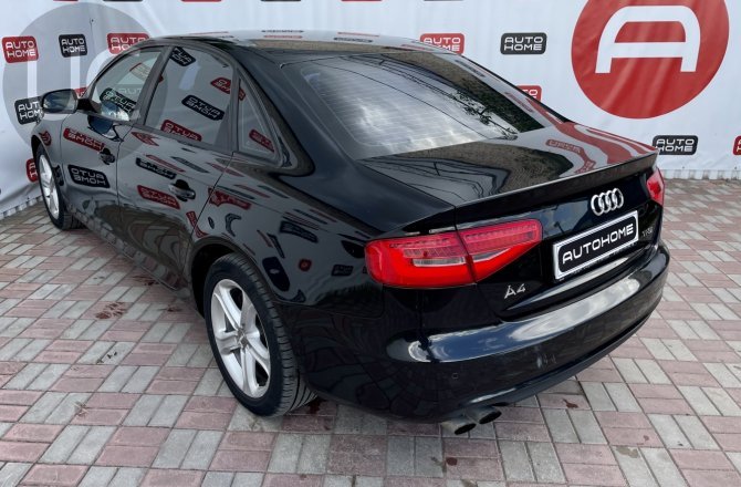 купить б/у автомобиль Audi A4 2013 года