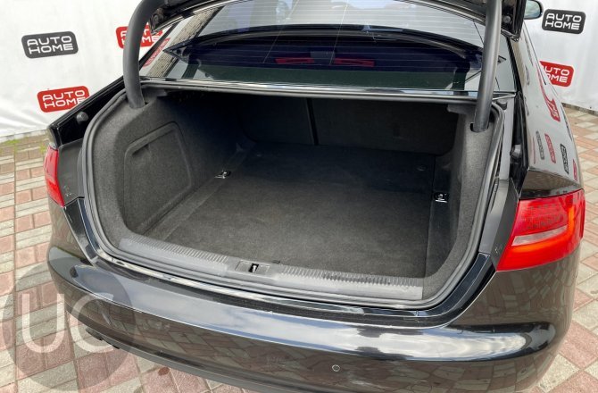 Audi A4 2013 года за 1 050 000 рублей