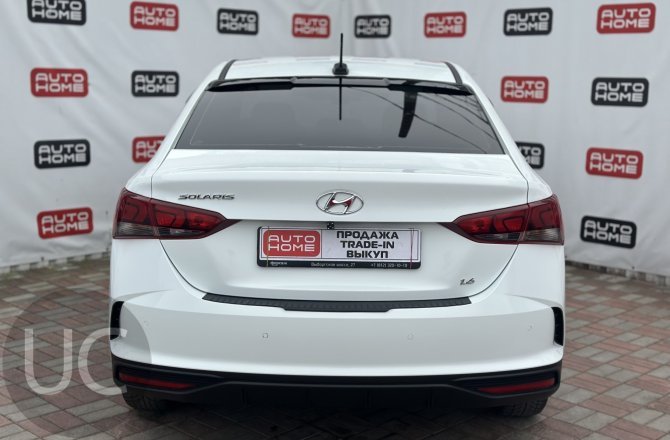купить б/у автомобиль Hyundai Solaris 2018 года