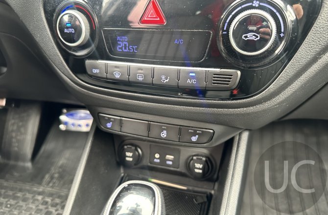 купить б/у автомобиль Hyundai Solaris 2018 года
