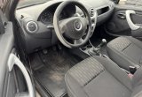 фотографии Renault Logan
