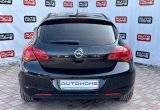купить б/у автомобиль Opel Astra 2011 года