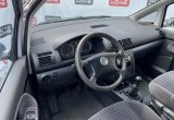 подержанный авто Volkswagen Sharan 2003 года