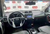 подержанный авто Toyota Land Cruiser Prado 2014 года