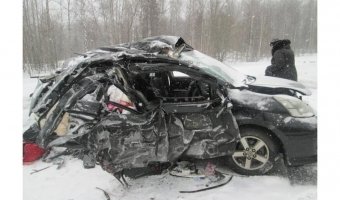 Под Новосибирском грузовик разбил «Меседес»