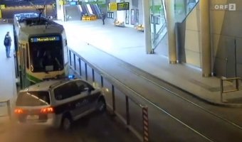 В Австрии трамвай помешал полиции догнать преступника