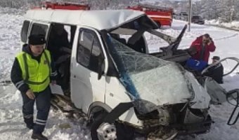 Курск: «Газель» врезалась в товарный поезд