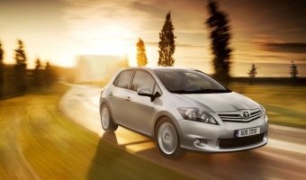 Toyota представит в Женеве обновленный Auris