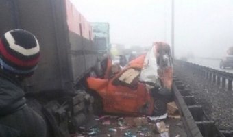 27 машин столкнулись на Киевском шоссе в Петербурге