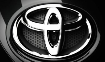 Toyota поднимает цены на автомобили в России