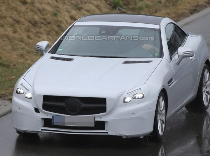 7311-1428420885-prototip-novogo-mercedes-benz-slc-prohodit-ispytaniya.jpg