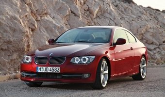 BMW отзывает машины в России