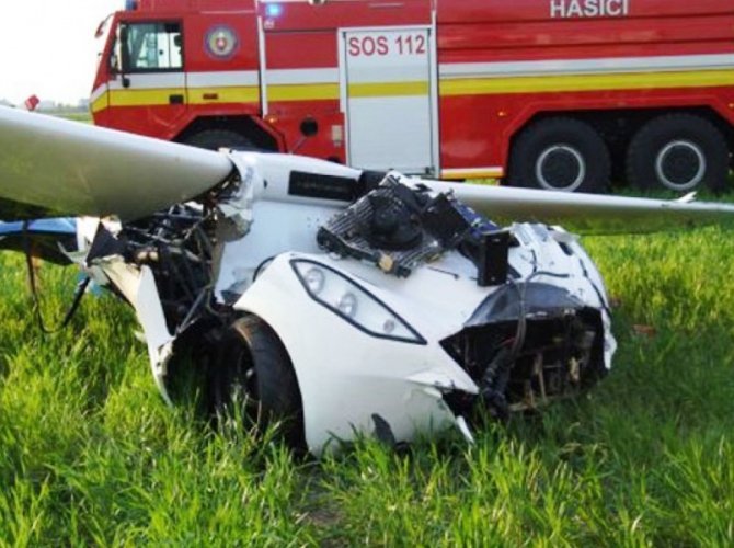 AeroMobil 1.jpeg