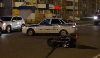 В Урае мотоциклист сбил коляску с ребенком