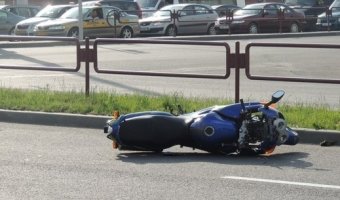 В Санкт-Петербурге в ДТП пострадал мотоциклист