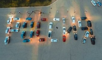 В Казани ко Дню России сложили слово Россия из автомобилей