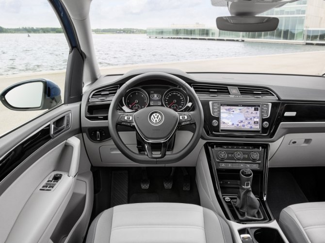 Volkswagen Touran new3.jpeg