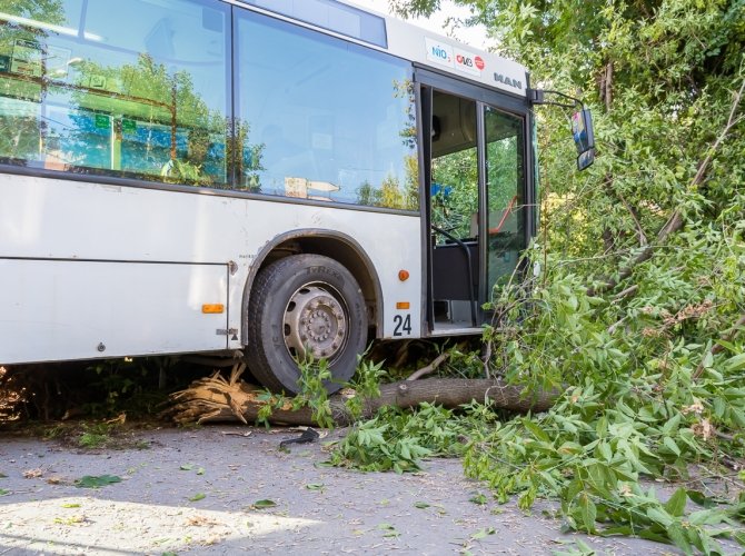 ДТП в Перми с пассажирским автобусом.