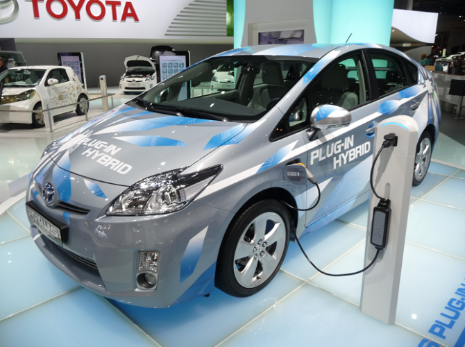 Toyota Prius Plug-in Hybrid.png