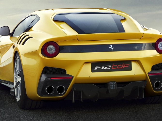 Ferrari F12tdf 2.jpeg