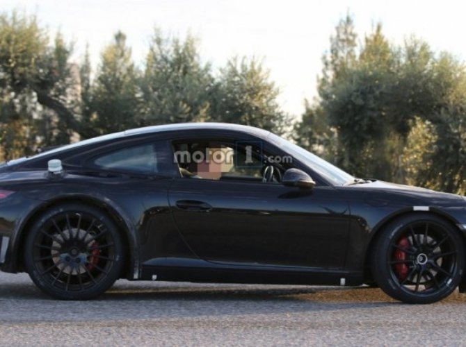На тесты вывели новый Porsche 911 3.jpg