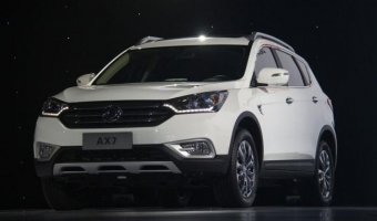Кроссовер Dongfeng AX7 получит новый турбомотор