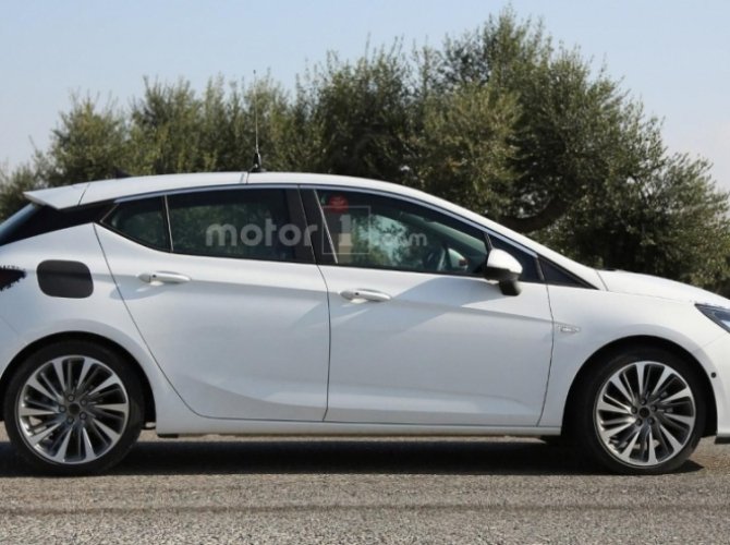 «Заряженный» Opel Astra GSI 2016 модельного года заснят на тестах (4).jpg