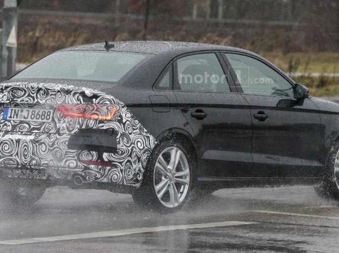 В Сети появилось фото обновленного седана Audi A3 (2).jpg