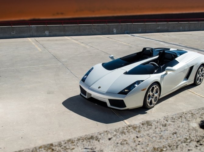 Уникальный Lamborghini Concept S не смогли продать на аукционе (1).jpg