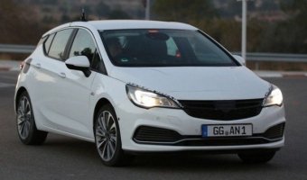 «Заряженный» Opel Astra GSI 2016 модельного года заснят на тестах
