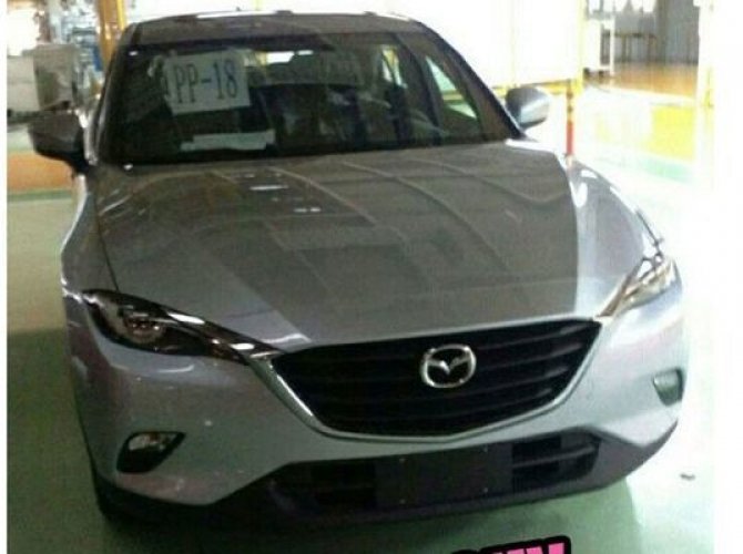 Новый кроссовер Mazda CX-4 заснят в Китае (2).jpg