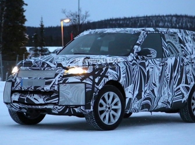 Land Rover Discovery заснят на зимних тестах (4).jpg