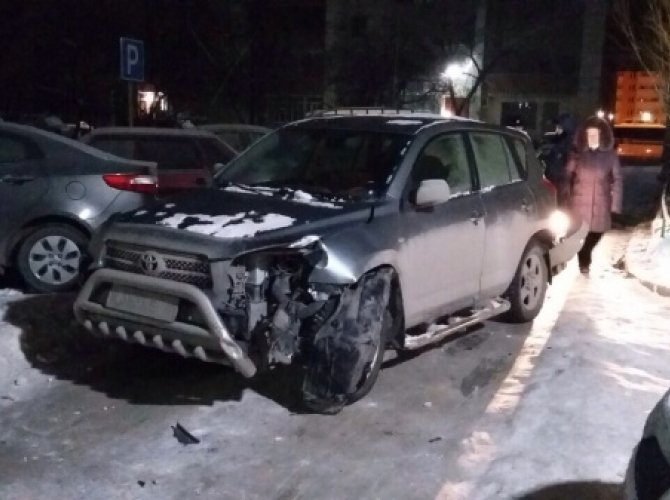 В Тюмени пьяный школьник разбил 7 автомобилей (1).jpg