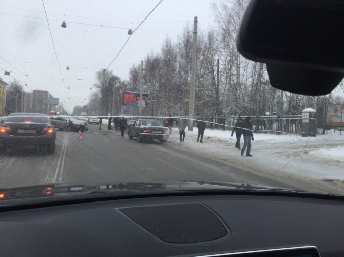 ДТП с участием трех машин на проспекте Обуховской обороны (4).jpg
