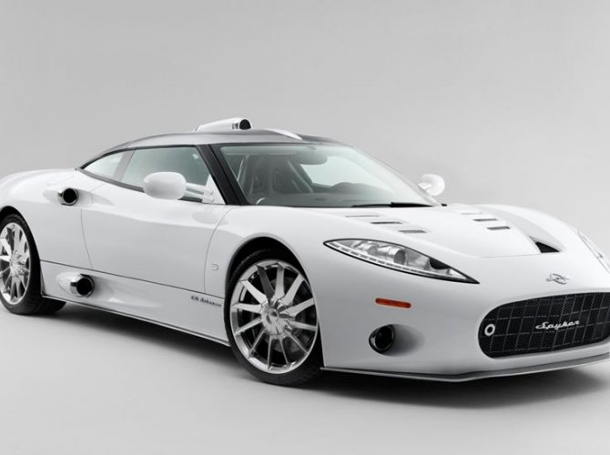 Spyker C8 Aileron.jpg