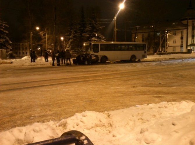 В Твери в ДТП с автобусом погибли два человека (6).JPG