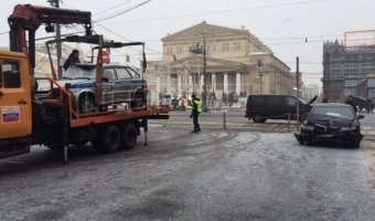 В Москве в ДТП у Большого театра пострадали семь человек
