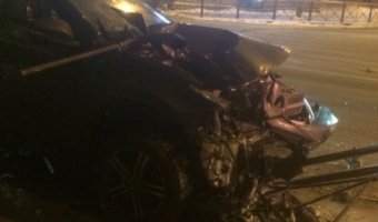 На проспекте Обуховской Обороны пассажирке авто дорожное ограждение повредило голову